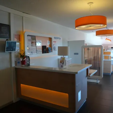 Ibis Budget Sud A9/a61 Ναρμπόν