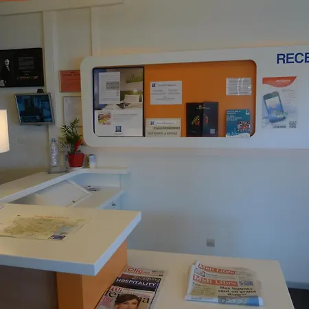 Hotel Ibis Budget Sud A9/a61 2*