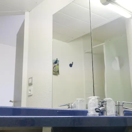 Hotel Ibis Budget Sud A9/a61 2*