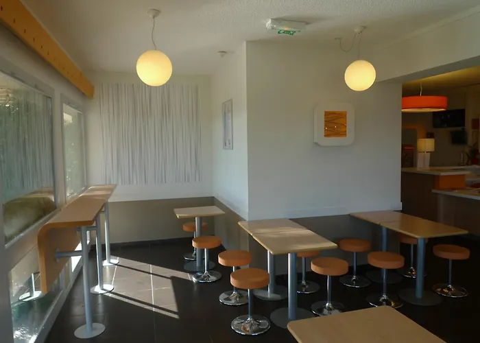 Hotel Ibis Budget Sud A9/a61 2*