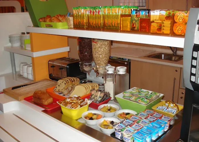 Hotel Ibis Budget Sud A9/a61 2*